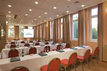 Hotel Patria Pecs Ngoại thất bức ảnh