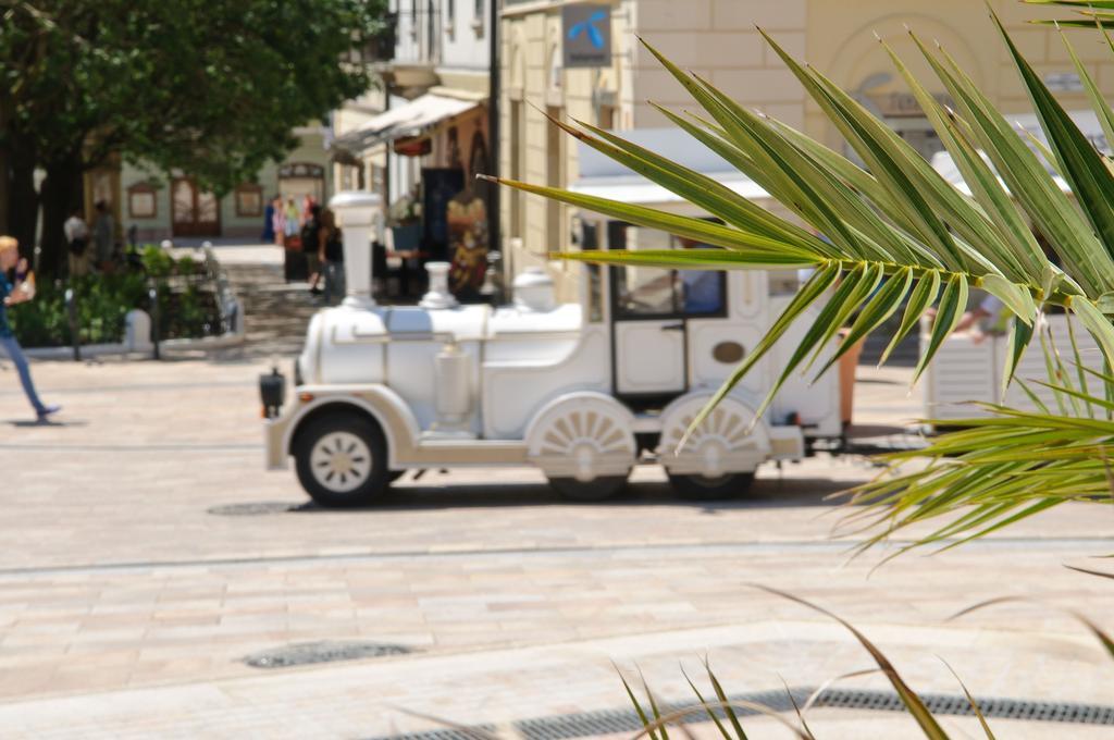 Hotel Patria Pecs Ngoại thất bức ảnh